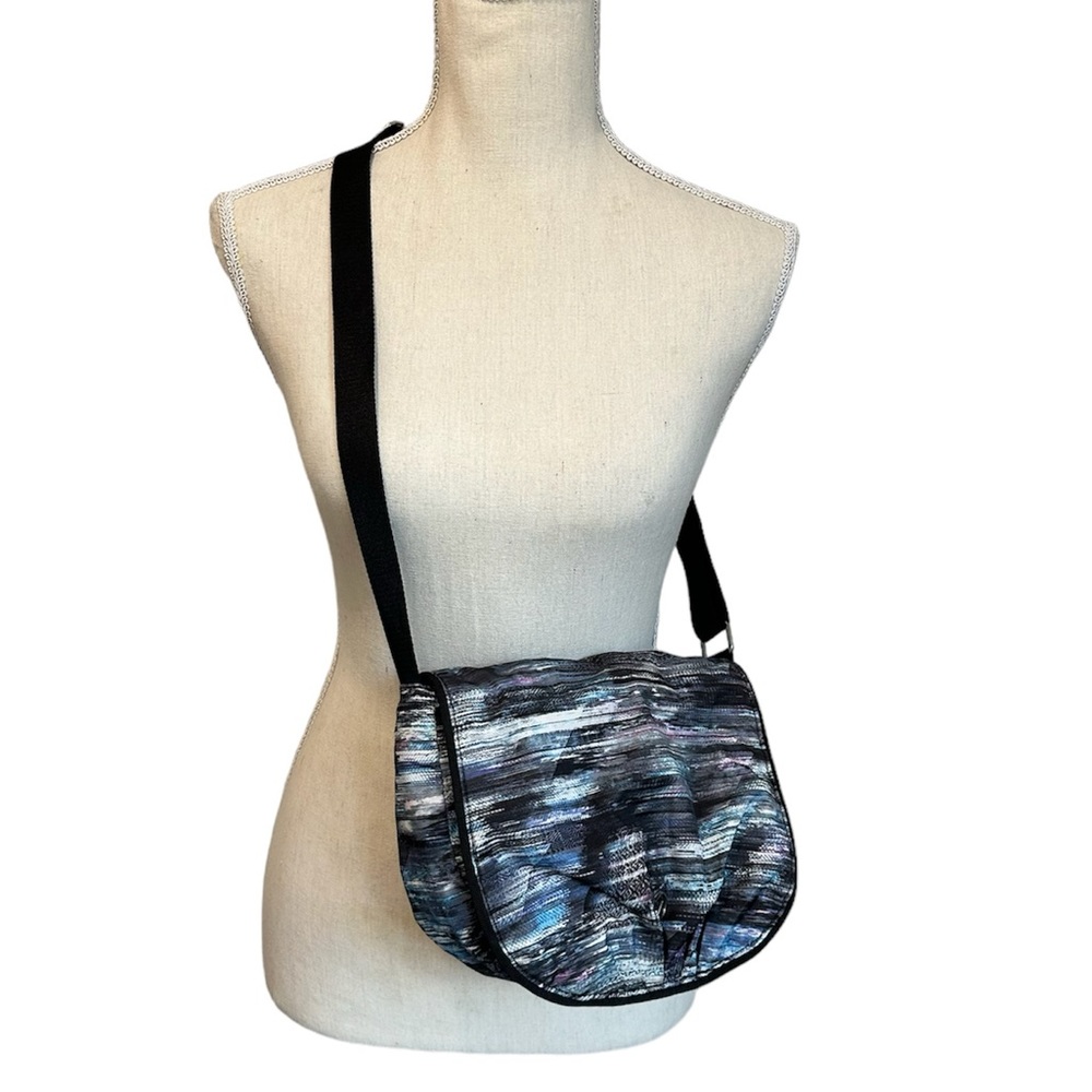 Ivivva By Lululemon Crossbody Bag Fold Over Endless Play Insulated Purple